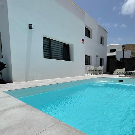 Villa Vulcano Uga Exteriör bild