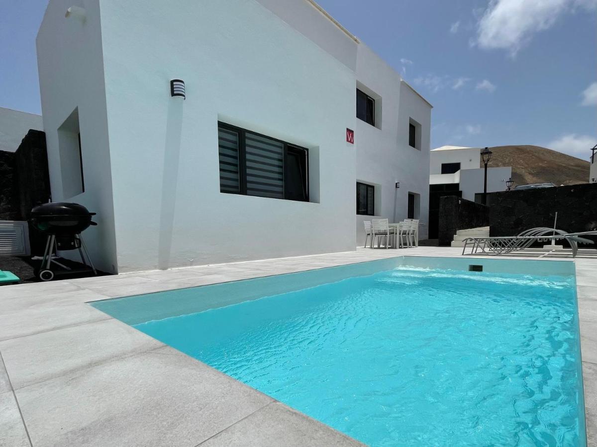 Villa Vulcano Uga Exteriör bild